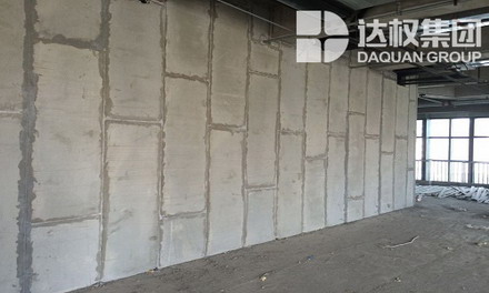GRC輕質(zhì)隔墻板抹灰時(shí)的注意事項(xiàng)和操作